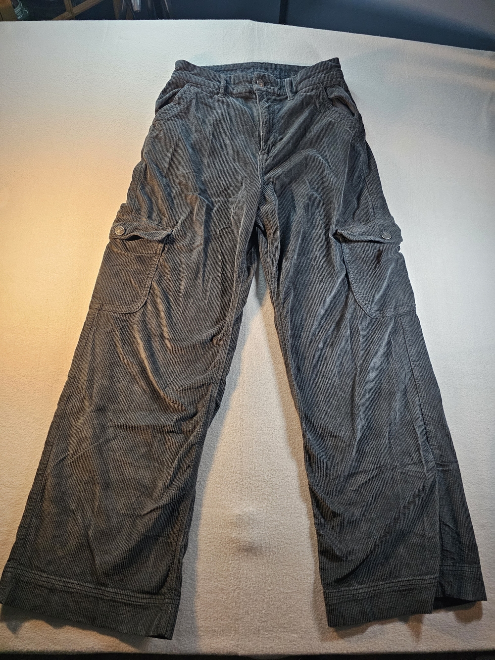 American Eagle Womens Black Cargo Corduroy Pants Size 8